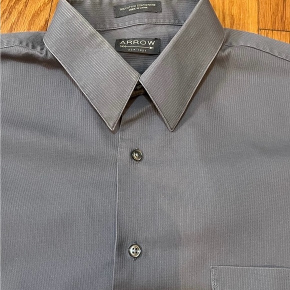 🛍💖💕HOST PICK 🛍💖💕 BUNDLE OF 6 Button Down Shurts - Picture 7 of 16